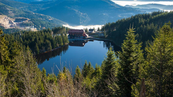 Der Mummelsee im nördlichen Schwarzwald Der Mummelsee im nördlichen Schwarzwald